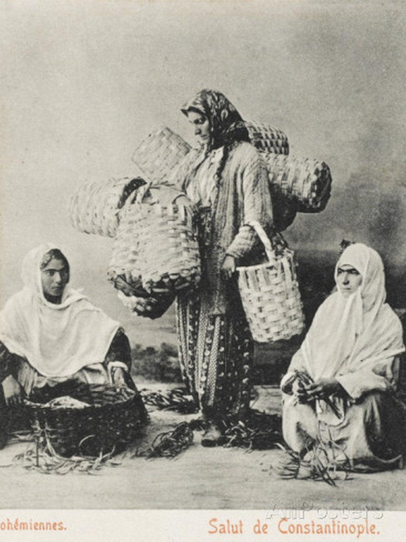 Roma traditional craft: basket weaving