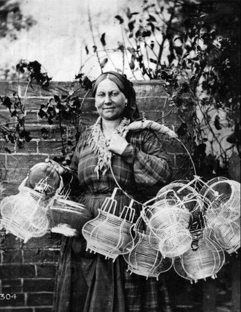Ромское традиционное ремесло: плетение корзин