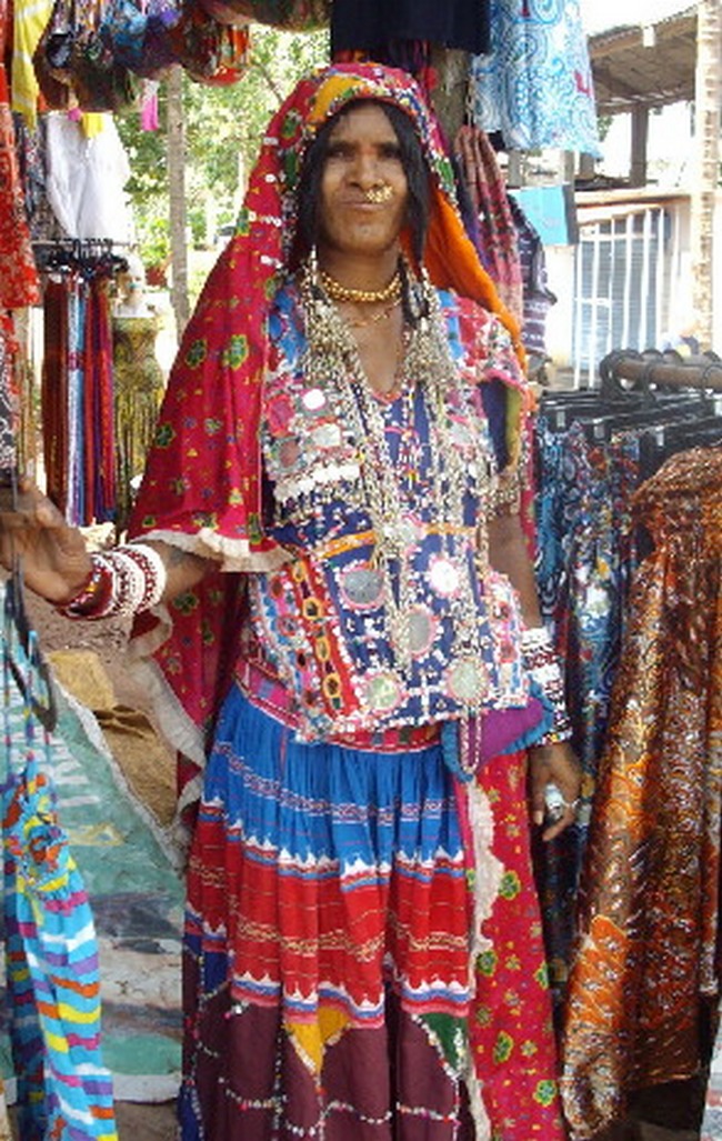 Ромський традиційний одяг